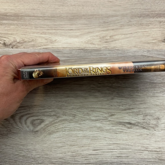 Lord of the Rings: The Two Towers DVD Movie 2002 2h 59m Fantasy, Adventure PG-13 - Picture 2 of 6